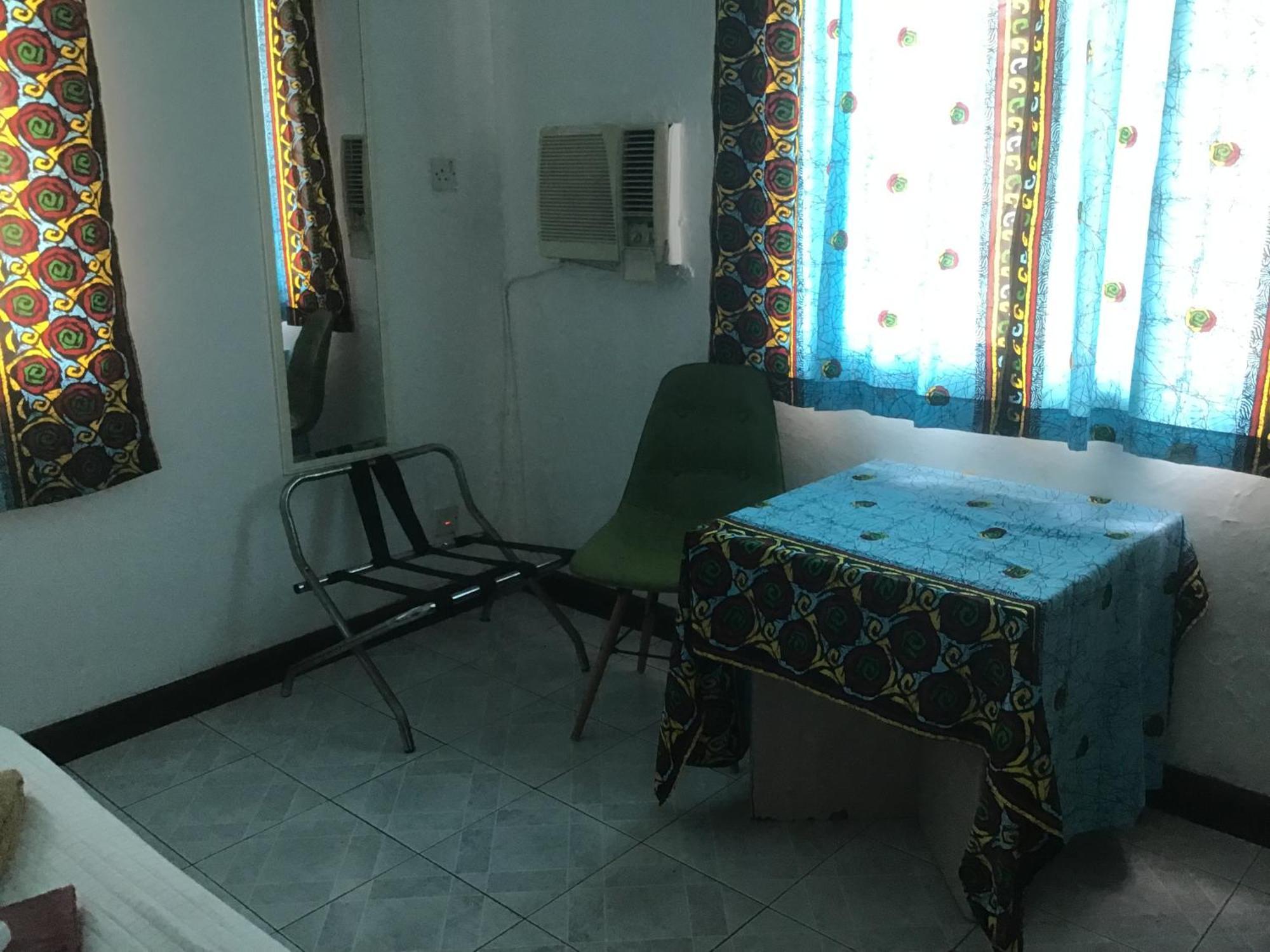 Anns Guesthouse Bakaugambia Экстерьер фото